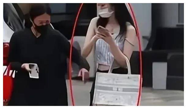 “你穿这个就出来了 真不要脸! ”