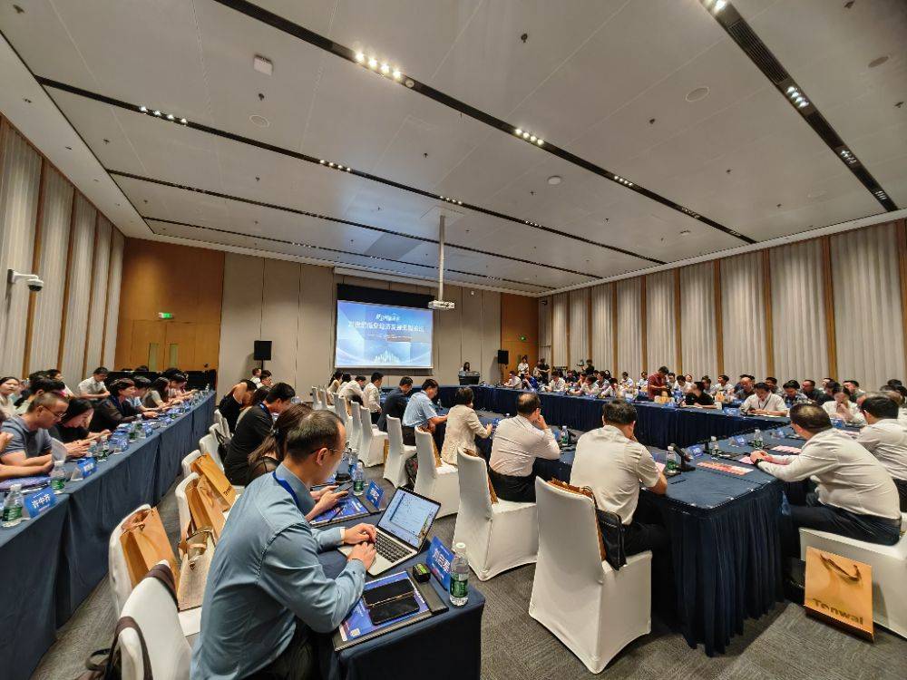 产学研用金齐聚21世纪低空经济发展无锡论坛，共话低空未来