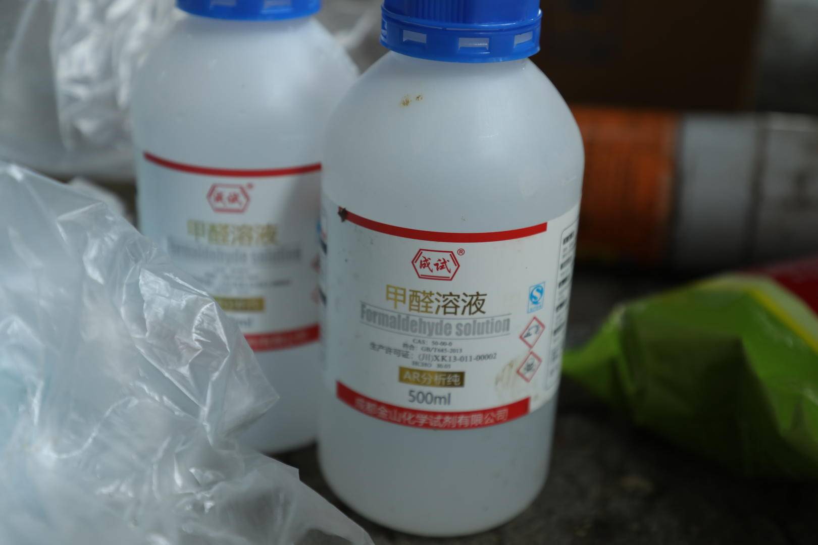 3人用甲醛兑水浸泡牛肚保鲜被抓：涉案200余万元，牛肚制品流入菜市场