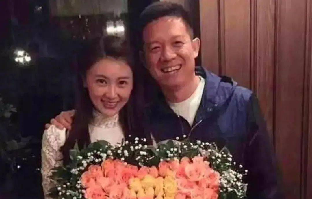 知名女演员宣布离婚！否认得到40亿